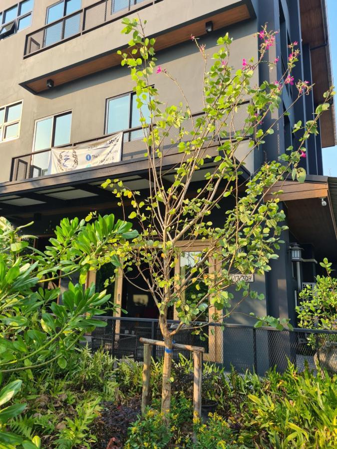 The Lantern Suites Ban Song Hong Zewnętrze zdjęcie